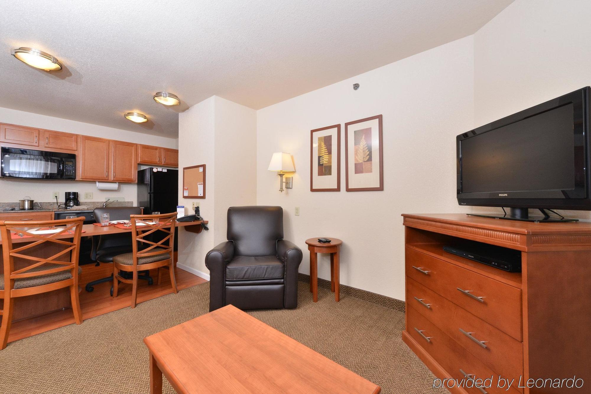 Candlewood Suites Springfield Exterior photo